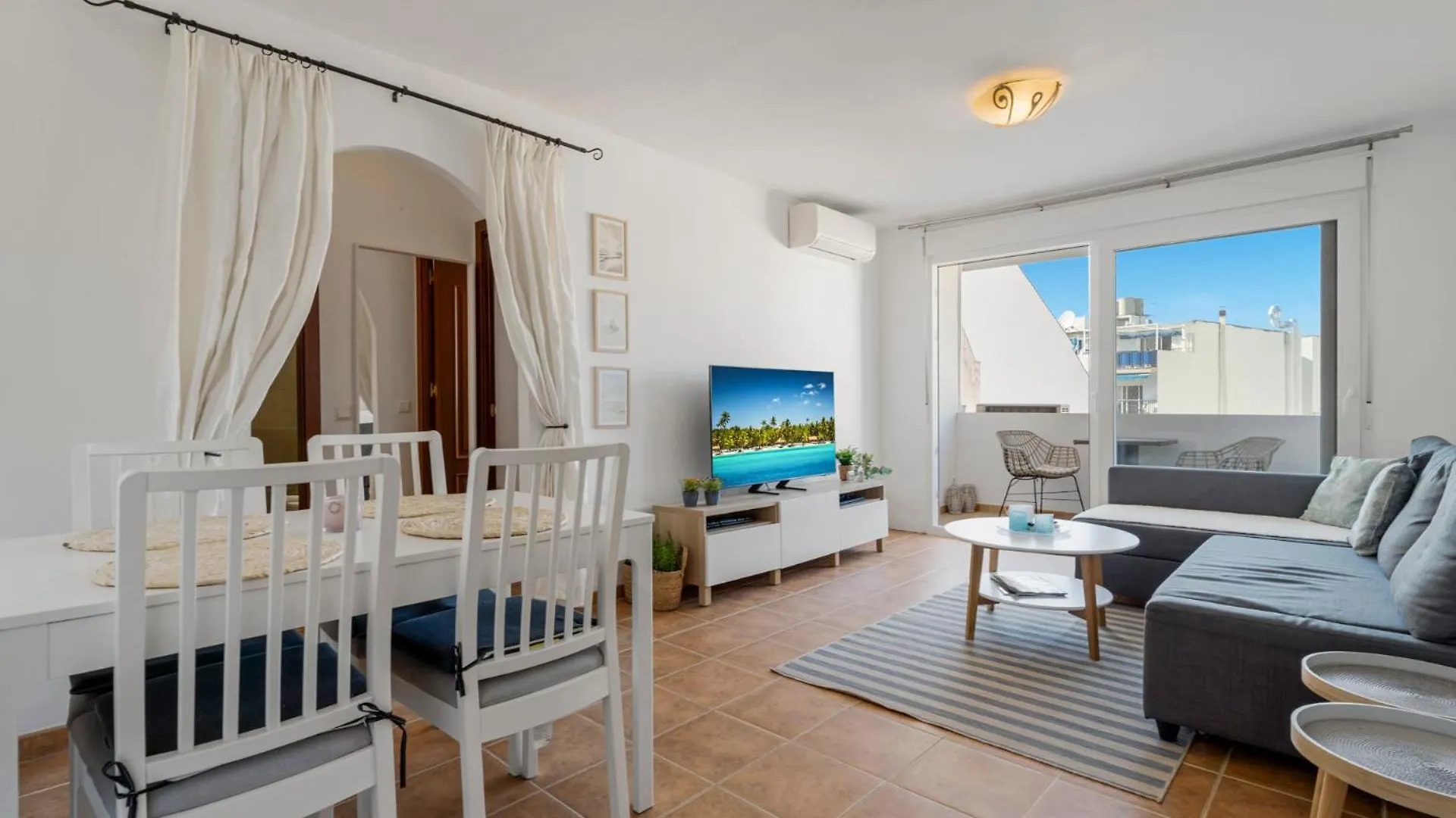 City Center Apartment At Fuengirola Beach By Costarentals - Ref 94